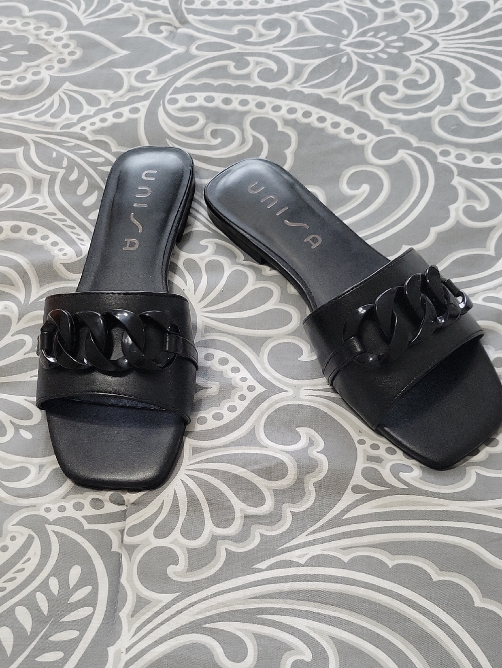 Unisa Black Slide Sandals with Gloss Chain